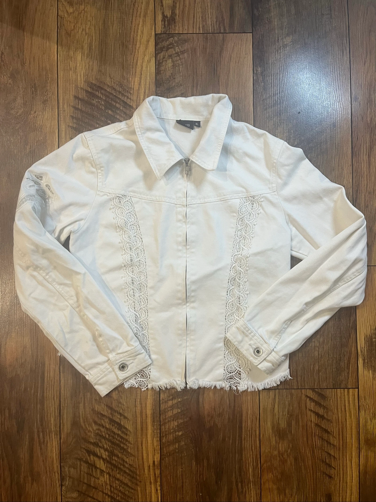 Veste en jean blanche dentelle brodée - liberto - taille XL - satisfaisant 